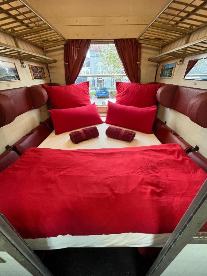Übernachten im nostalgischen Bahnwaggon Bogen Exterior foto